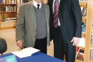 Lan&ccedil;amento: Livro 'Temas de Direito e Processos Coletivos' de Jos&eacute; Maria Tesheiner e Mari&acirc;ngela Guerreiro Milhoranza - O Site P&aacute;ginas de Direito foi criado pelo Professor Livre Docente pela Universidade Federal do Rio Grande do Sul, Desembargador Aposentado do Tribunal de Justi&ccedil;a do Rio Grande do Sul e ex Professor Titular do Mestrado e Doutorado da PUCRS